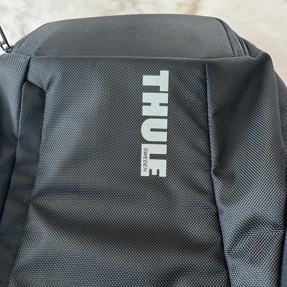 THULE SWEDEN Accent Backpack 23L Black UNISEX Backpack - Picture 7 of 16